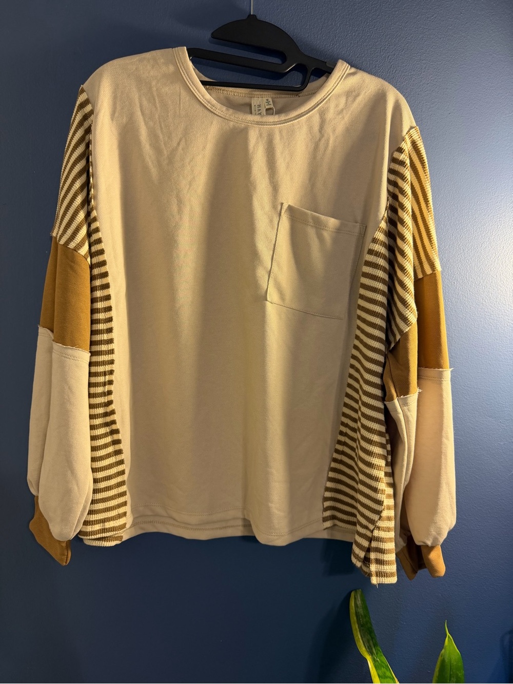 Hayden Cream Long Sleeve Pocket Top Medium